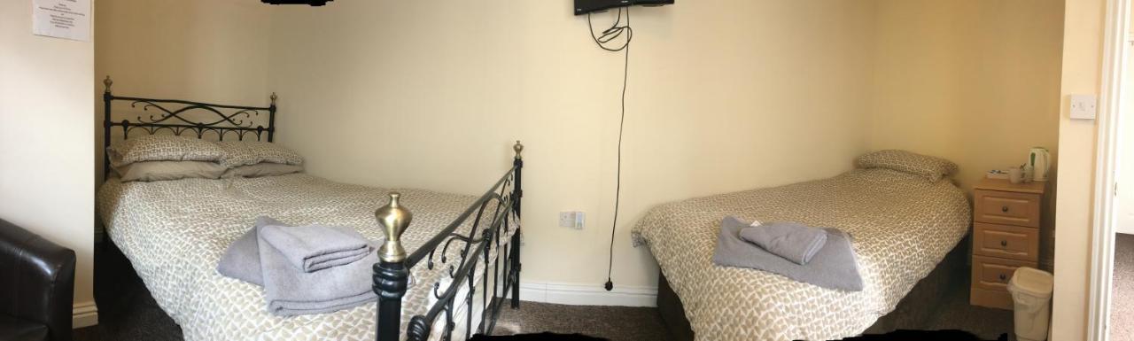 The Black Horse Hotel Гул Экстерьер фото